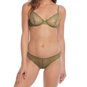 Nearly Nude poppy lace unlined demi bra/matching lace cheekini panties NWT Fern